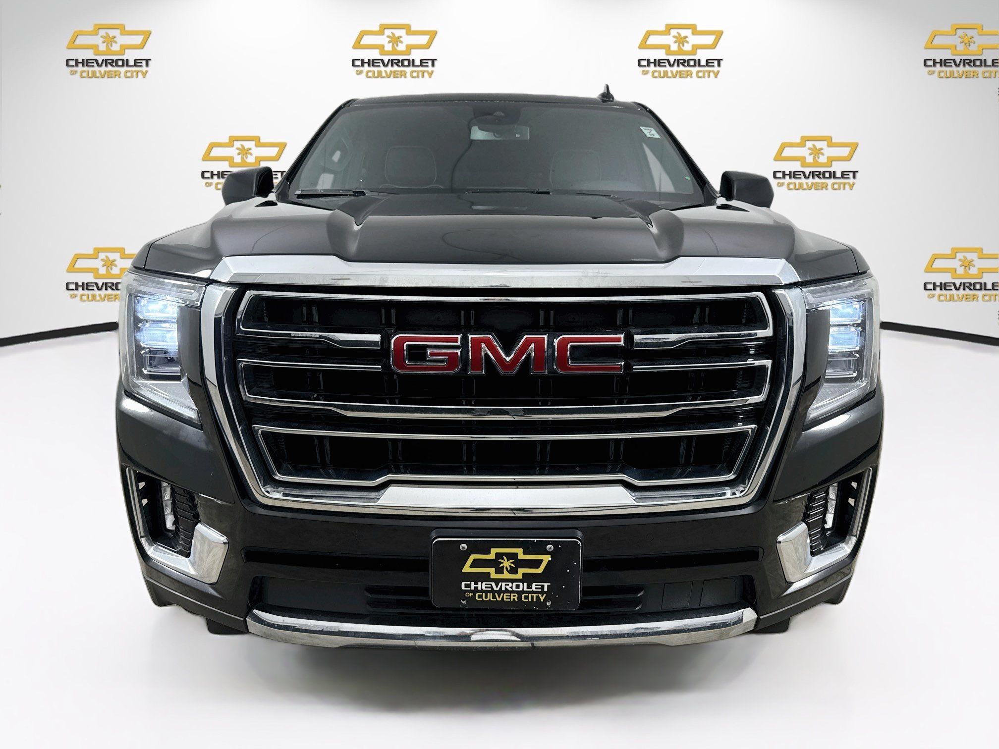 Used 2023 GMC Yukon XL SLT RWD image 2