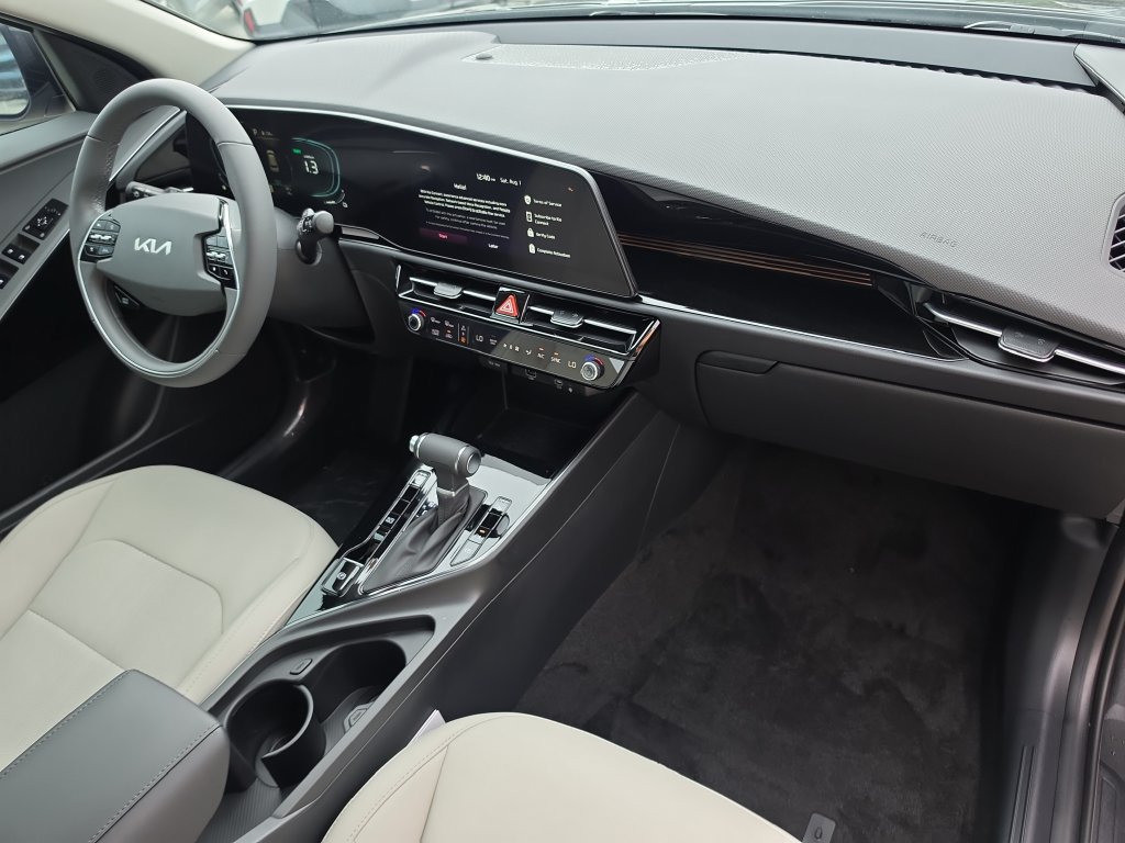 New 2026 Kia Niro EX FWD image 11