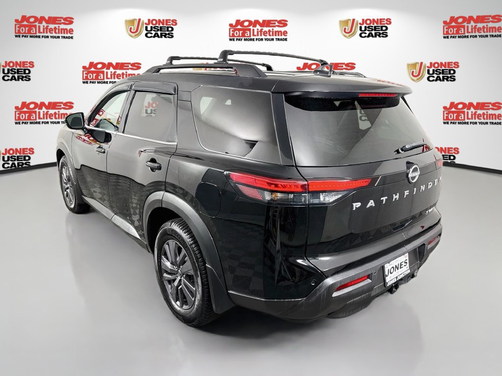Used 2022 Nissan Pathfinder SV w/ SV Premium Package AWD/4WD image 2