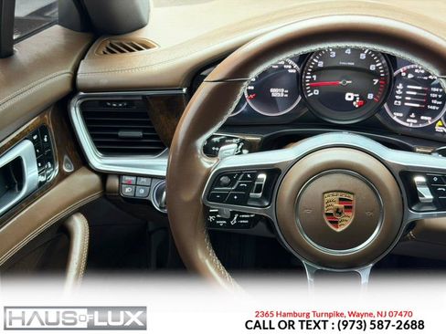 Used 2018 Porsche Panamera 4 AWD/4WD image 28