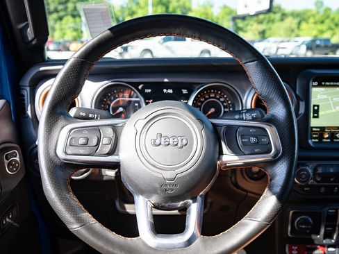Used 2023 Jeep Gladiator Mojave w/ LED Lighting Group AWD/4WD image 28