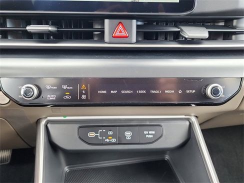 New 2026 Kia Carnival image 23