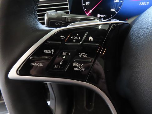 Used 2025 Mercedes-Benz GLE 350 4MATIC image 16