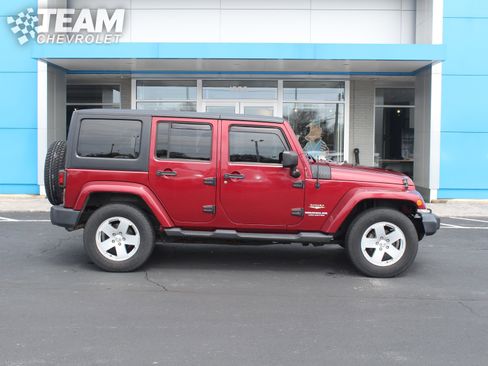 Used 2012 Jeep Wrangler Unlimited Sahara w/ Dual Top Group image 3