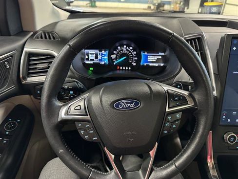 Used 2022 Ford Edge Titanium w/ Class II Trailer Tow Package AWD/4WD image 19