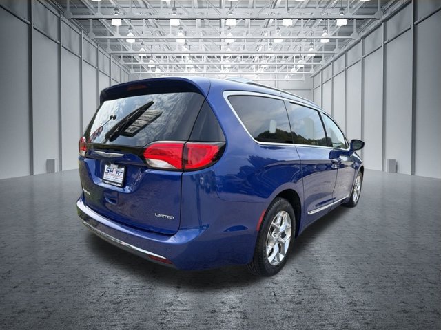 Used 2019 Chrysler Pacifica Limited FWD image 4