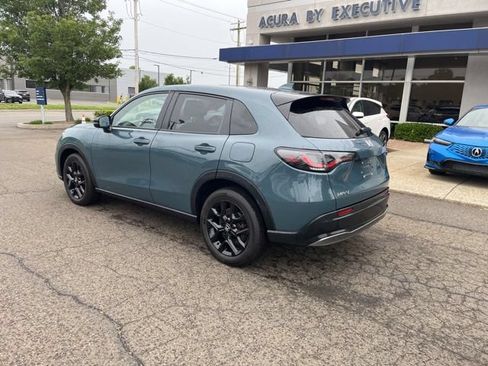 Used 2024 Honda HR-V Sport image 9