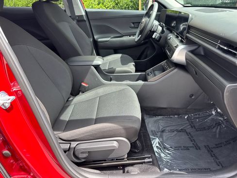 Used 2025 Hyundai Kona SEL FWD image 13