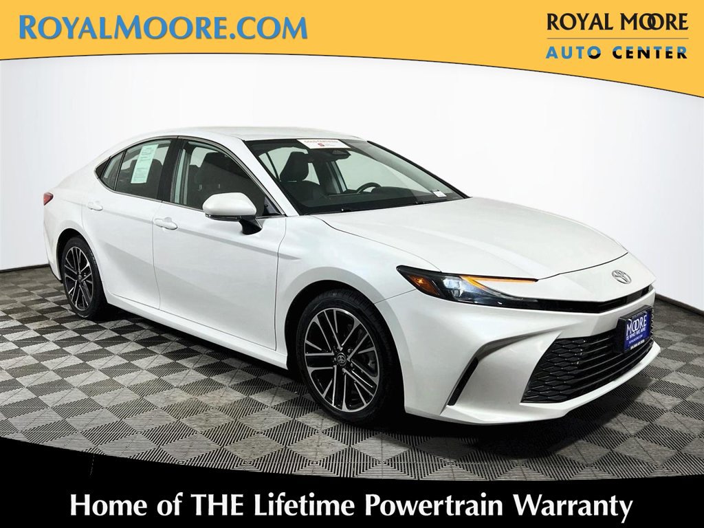 Certified 2025 Toyota Camry XLE FWD image 1