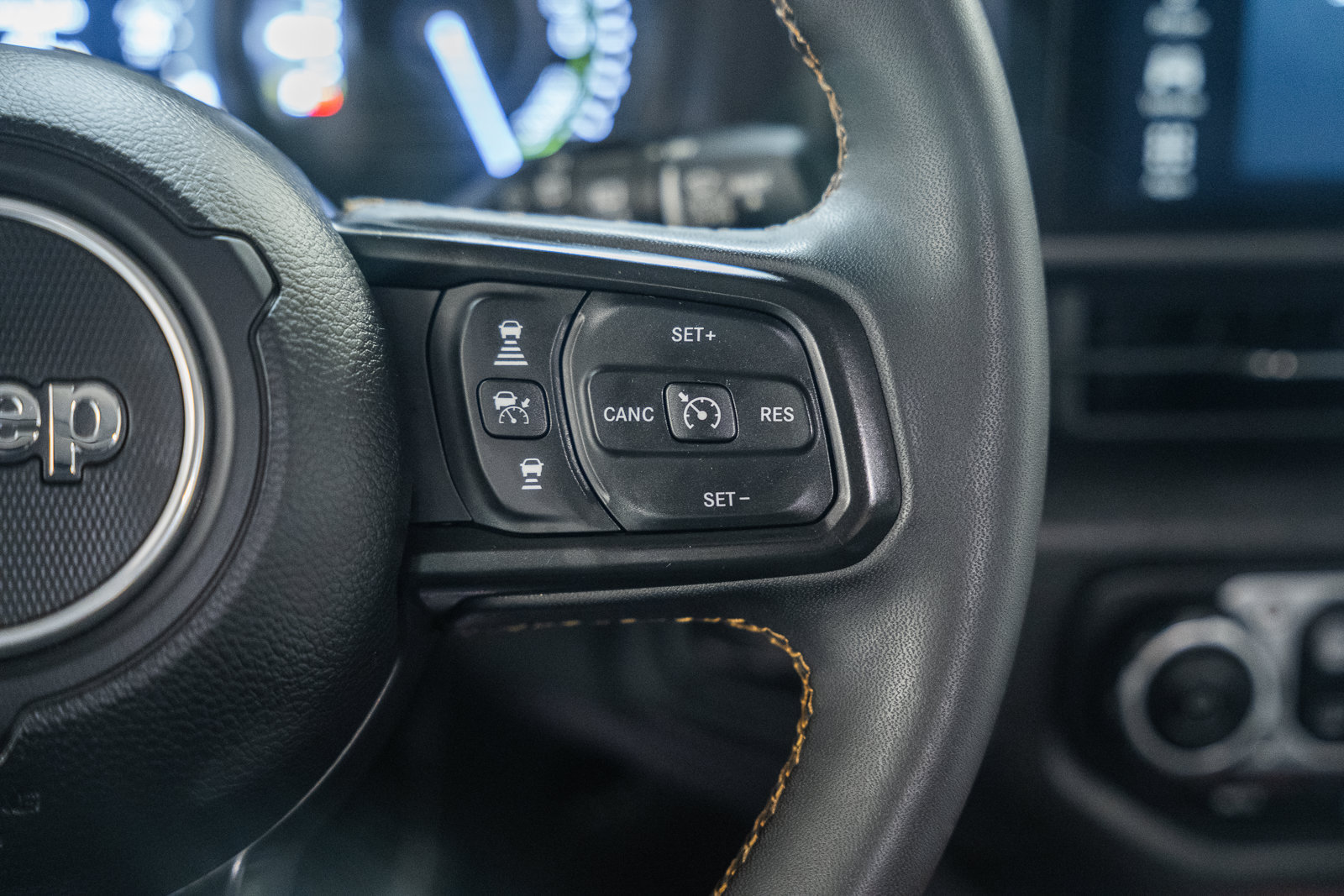 Used 2024 Jeep Wrangler Unlimited AWD/4WD image 38
