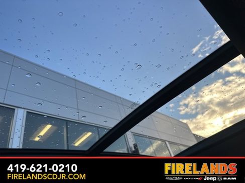 Used 2025 Jeep Wagoneer S Limited image 31