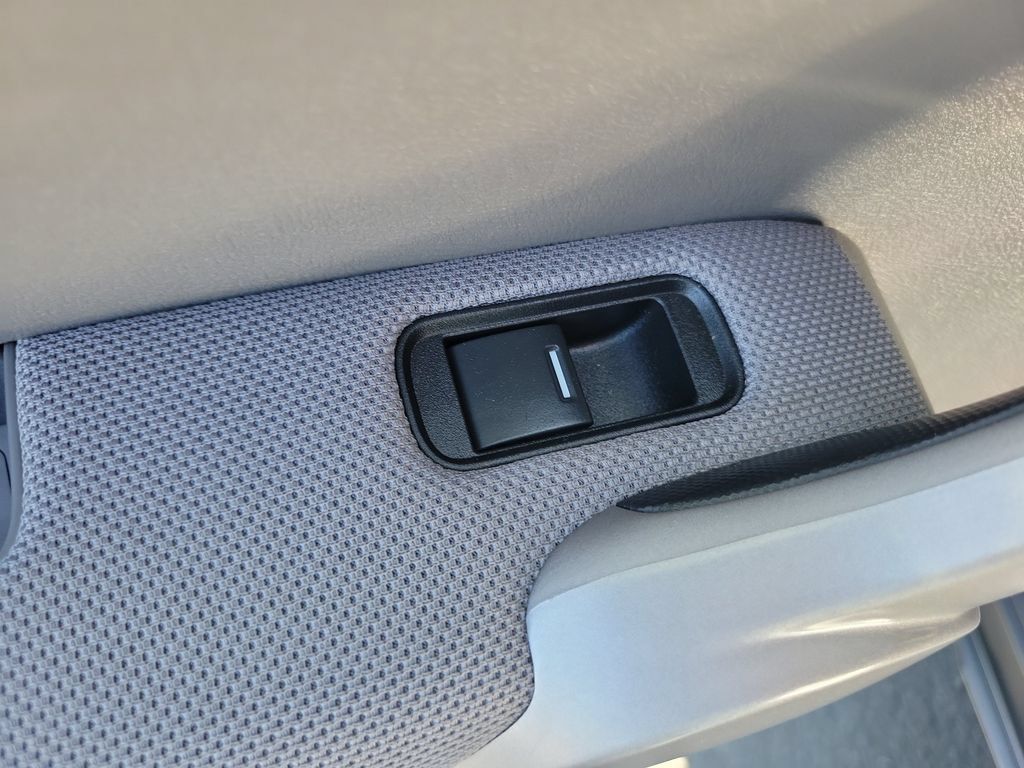 Used 2007 Honda CR-V LX image 16