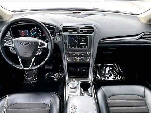 Used 2018 Ford Fusion SE w/ Equipment Group 601A image 15