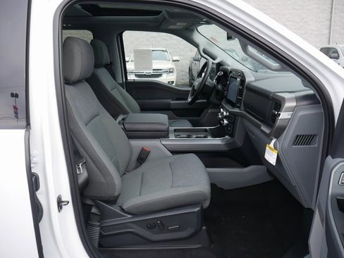 New 2025 Ford F150 XLT w/ Equipment Group 303A High image 27