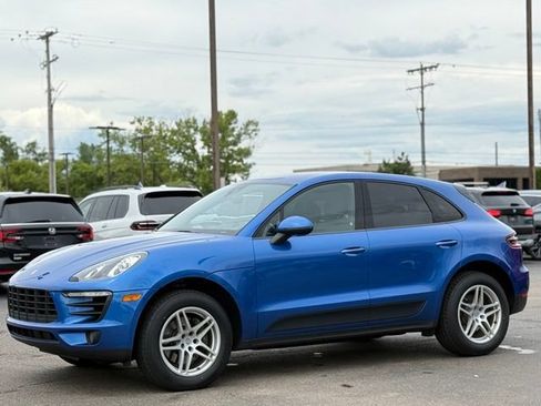 Used 2018 Porsche Macan AWD/4WD image 36