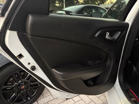 Used 2015 Chrysler 200 S FWD image 15