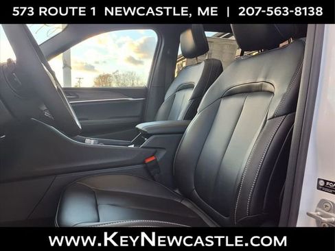 New 2025 Jeep Grand Cherokee Limited w/ Black Appearance Package AWD/4WD image 12