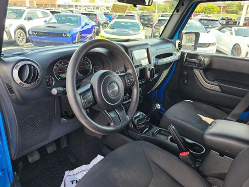 Used 2016 Jeep Wrangler Unlimited Sport AWD/4WD image 17