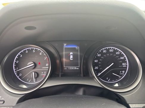 Used 2021 Toyota Camry SE FWD image 17