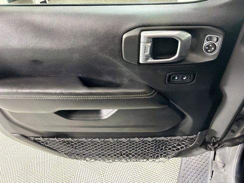 Used 2021 Jeep Wrangler Unlimited Sahara AWD/4WD image 11