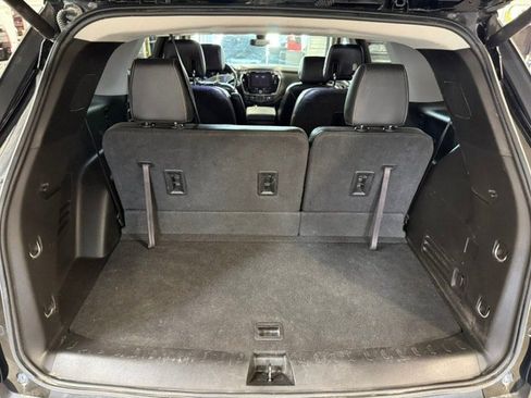 Used 2018 Chevrolet Traverse LT w/ LPO, 'HIT The Road' Package AWD/4WD image 30