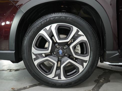 Used 2023 Subaru Ascent Touring AWD/4WD image 32