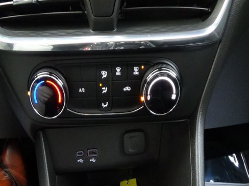 Used 2025 Buick Encore GX Preferred image 29