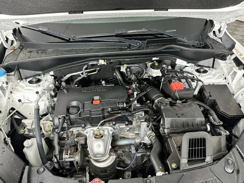 Certified 2025 Honda HR-V Sport image 29