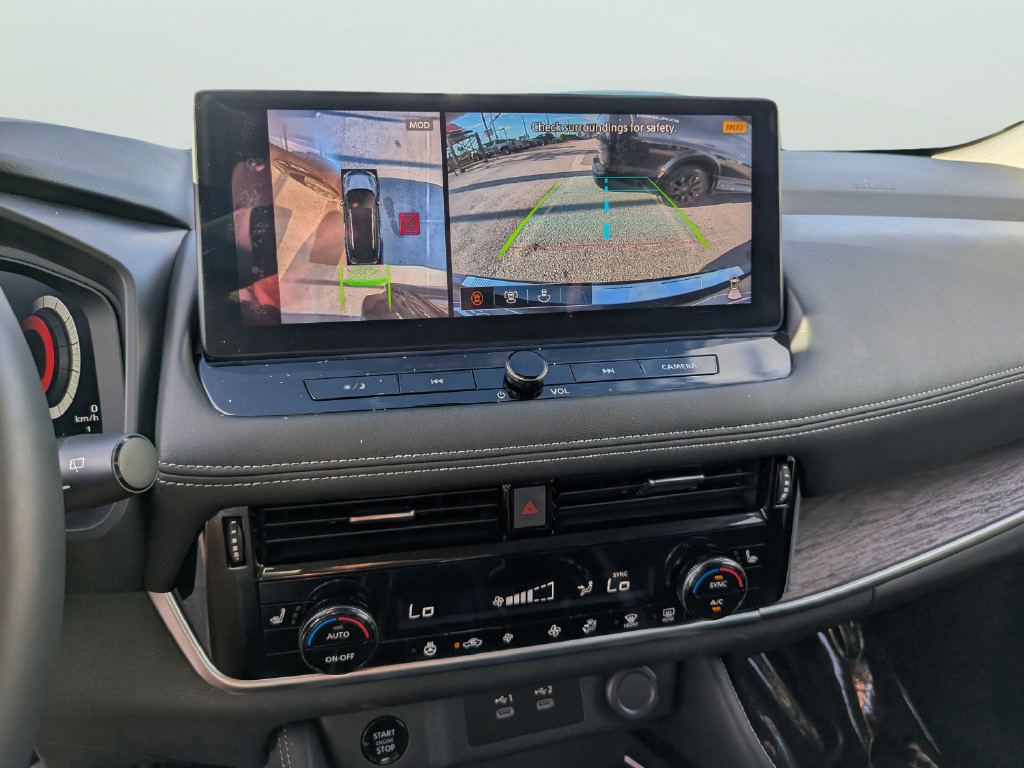 Used 2025 Nissan Rogue Platinum FWD image 24
