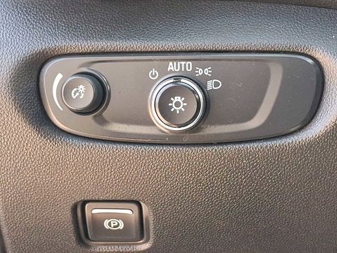 Used 2020 Chevrolet Blazer LT FWD image 24
