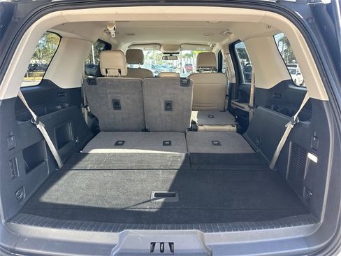 Used 2022 Ford Expedition XLT image 8