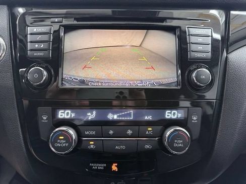 Used 2019 Nissan Rogue Sport SV FWD image 28