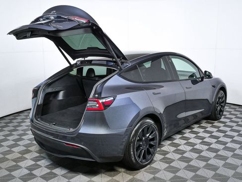 Used 2022 Tesla Model Y Long Range AWD/4WD image 23