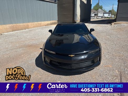 Used 2018 Chevrolet Camaro LT RWD image 3