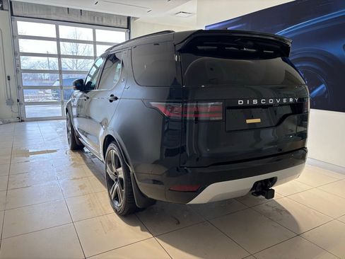 New 2026 Land Rover Discovery Limited Edition image 2