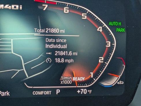 Certified 2023 BMW Z4 M40i w/ Premium Package image 11