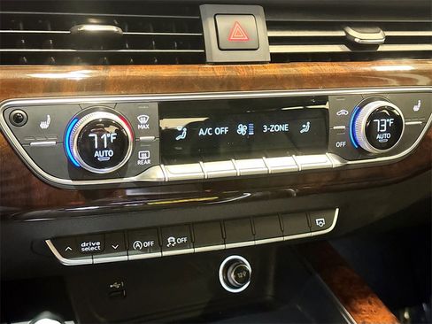 Used 2019 Audi A4 2.0T Premium w/ Convenience Package image 17