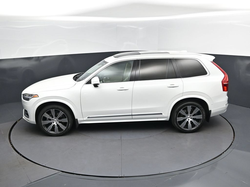 Used 2023 Volvo XC90 B6 Ultimate w/ Protection Package Premier AWD/4WD image 32