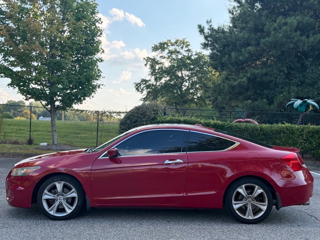 Used 2011 Honda Accord EX-L image 2