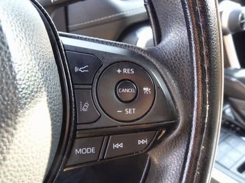 Used 2022 Toyota RAV4 XLE image 16