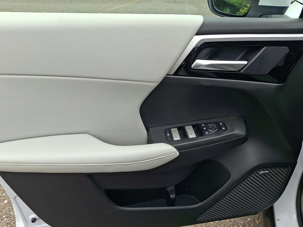 Used 2025 Mitsubishi Outlander SE AWD/4WD image 22