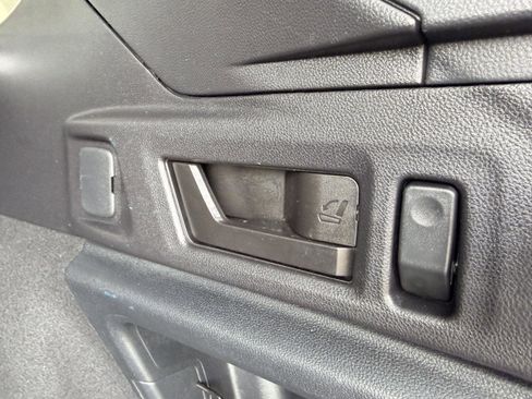 Used 2023 Subaru Outback Limited image 38