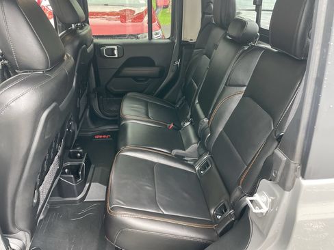 Used 2021 Jeep Gladiator Mojave AWD/4WD image 38