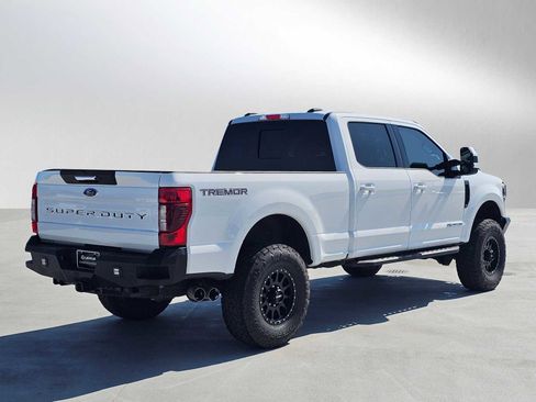 Used 2021 Ford F250 Lariat w/ Lariat Value Package AWD/4WD image 3