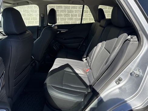 Certified 2025 Subaru Outback Touring AWD/4WD image 18
