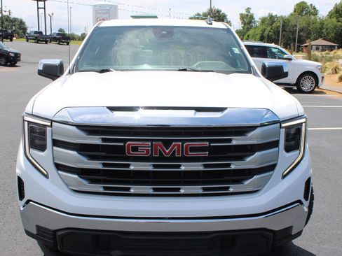 Used 2023 GMC Sierra 1500 SLE RWD image 3