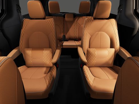 New 2026 Chrysler Pacifica Pinnacle w/ Trailer Tow Group AWD/4WD image 3