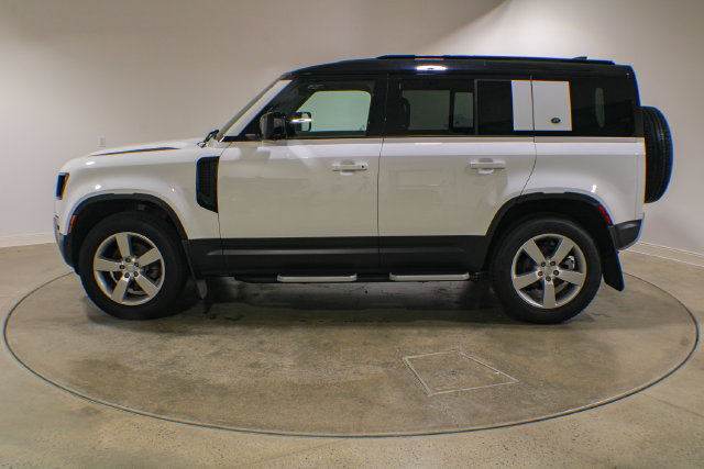 Used 2023 Land Rover Defender 110 S AWD/4WD image 3