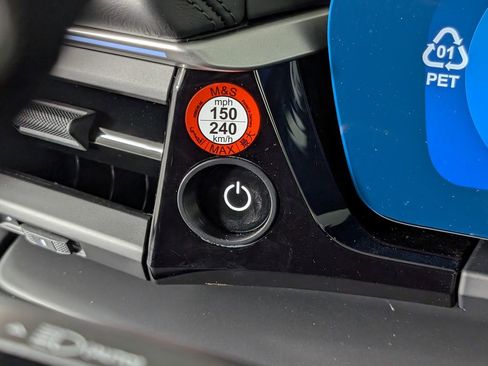 New 2025 Porsche Macan 4S Electric image 35