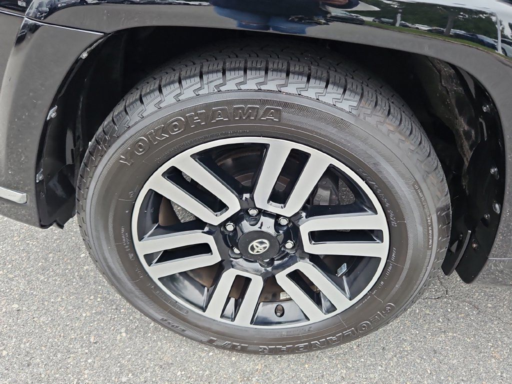 Used 2022 Toyota 4Runner Limited RWD image 34
